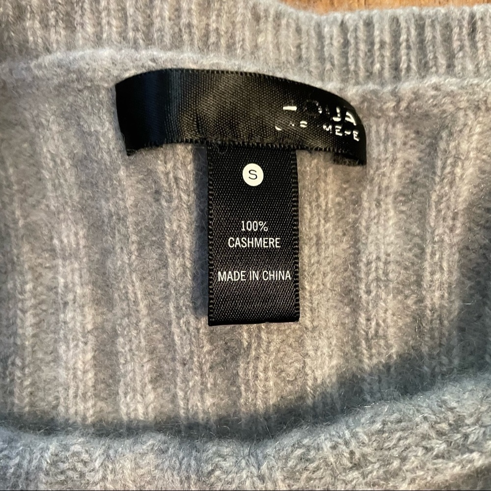 Aqua Cashmere Gray Rib-Knit Distressed Cashmere Sweater Size Small - Picture 7 of 9